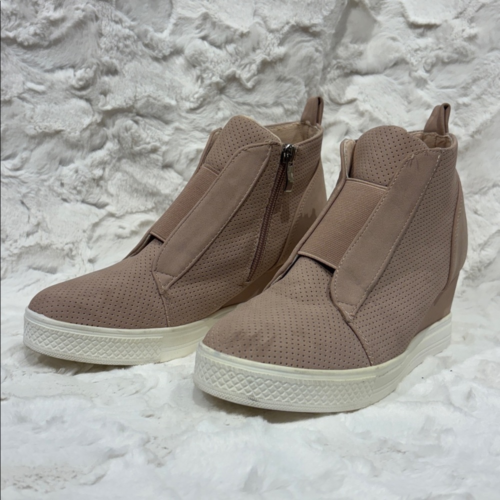 CCOCCI Zoey Platform Wedges size 7 1/2
